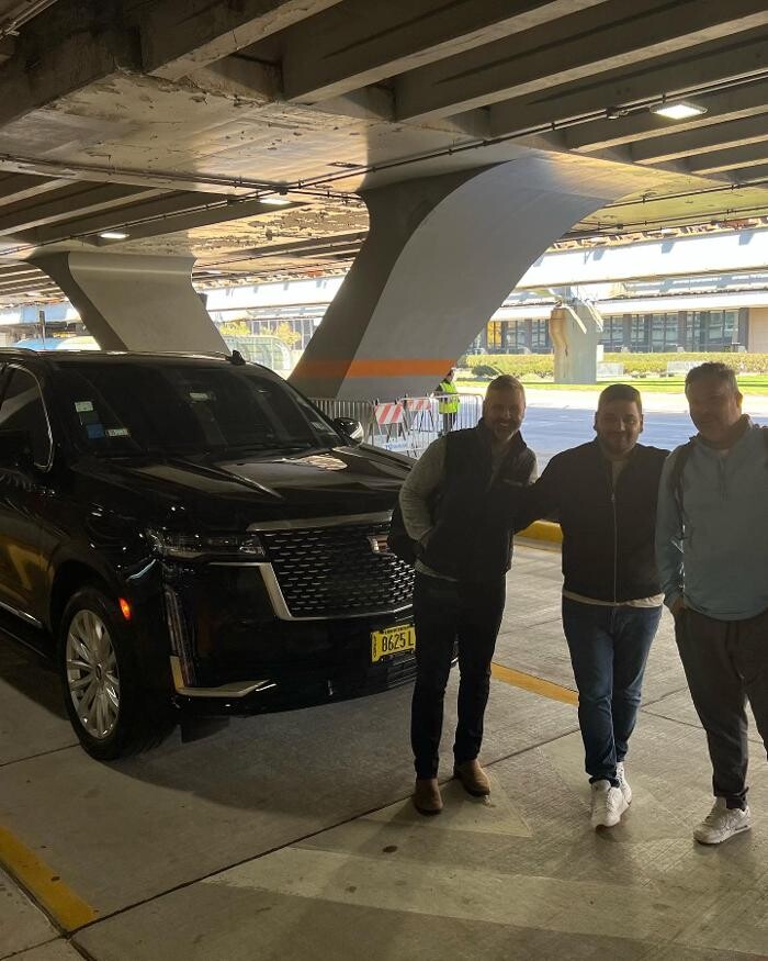 Images Royal Limo Services - Chicago Ohare Executive Limo Service -Chauffeur Services