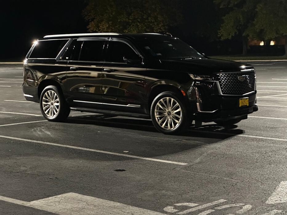 Images Royal Limo Services - Chicago Ohare Executive Limo Service -Chauffeur Services