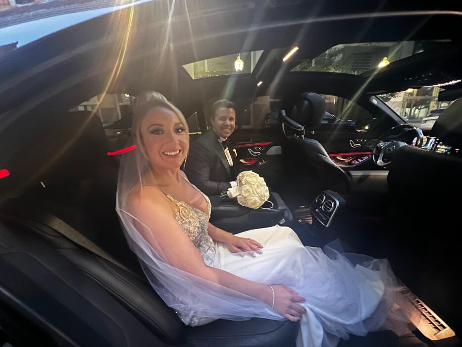 Images Royal Limo Services - Chicago Ohare Executive Limo Service -Chauffeur Services