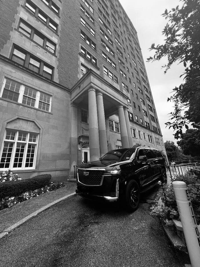 Images Royal Limo Services - Chicago Ohare Executive Limo Service -Chauffeur Services