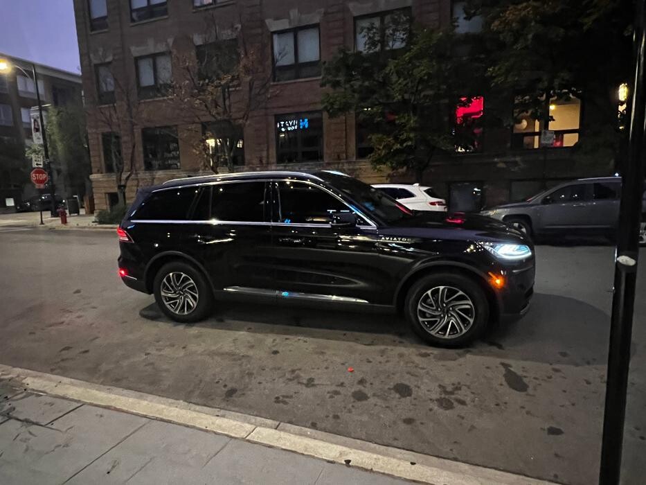 Images Royal Limo Services - Chicago Ohare Executive Limo Service -Chauffeur Services