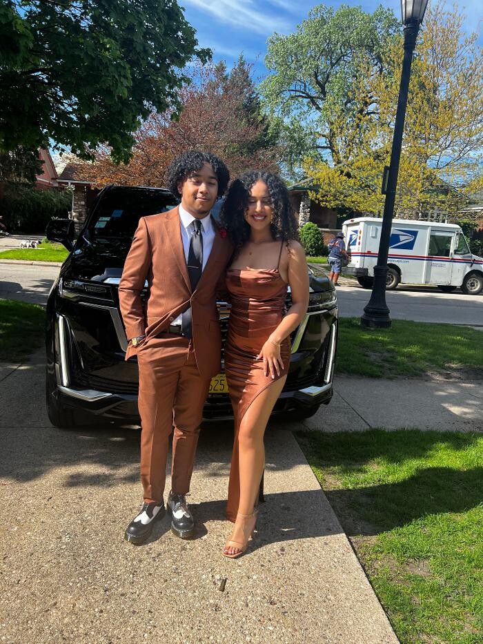 Images Royal Limo Services - Chicago Ohare Executive Limo Service -Chauffeur Services