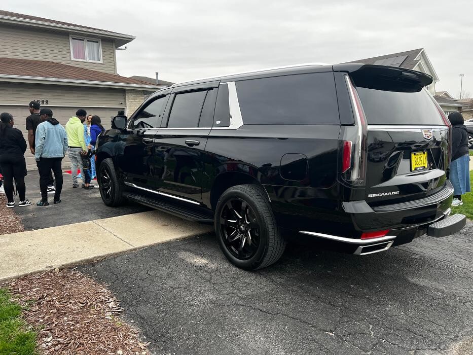 Images Royal Limo Services - Chicago Ohare Executive Limo Service -Chauffeur Services