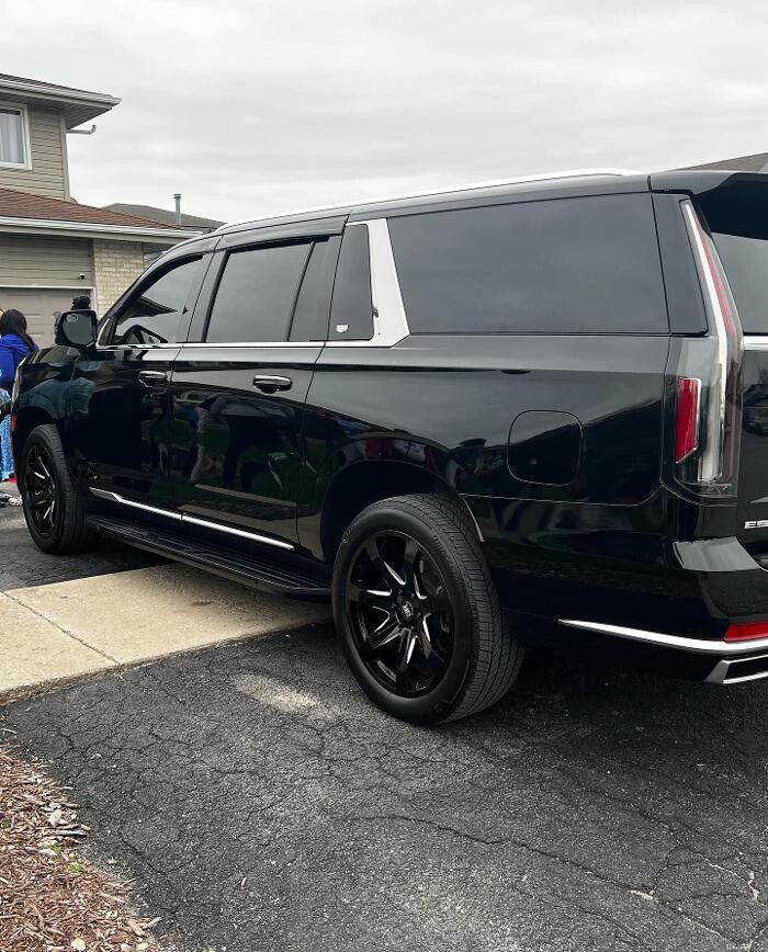 Images Royal Limo Services - Chicago Ohare Executive Limo Service -Chauffeur Services