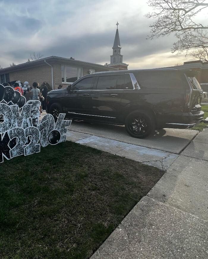 Images Royal Limo Services - Chicago Ohare Executive Limo Service -Chauffeur Services