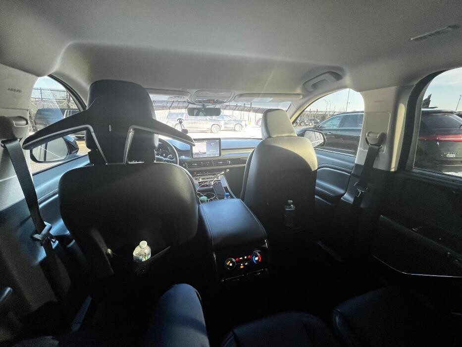Images Royal Limo Services - Chicago Ohare Executive Limo Service -Chauffeur Services
