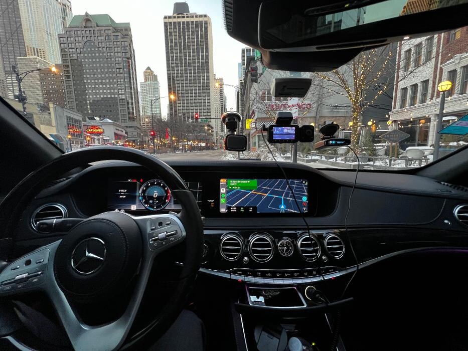 Images Royal Limo Services - Chicago Ohare Executive Limo Service -Chauffeur Services