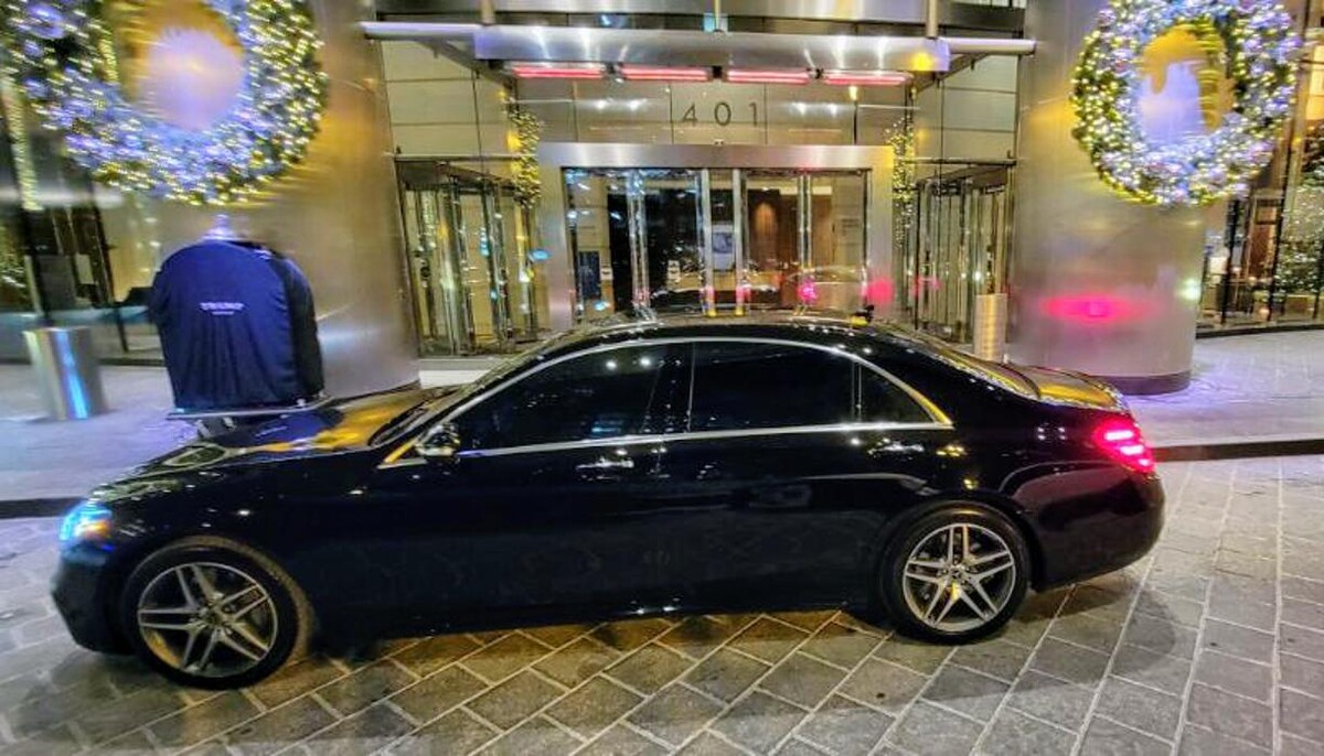 Images Royal Limo Services - Chicago Ohare Executive Limo Service -Chauffeur Services