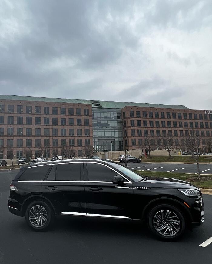 Images Royal Limo Services - Chicago Ohare Executive Limo Service -Chauffeur Services
