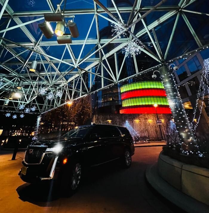 Images Royal Limo Services - Chicago Ohare Executive Limo Service -Chauffeur Services