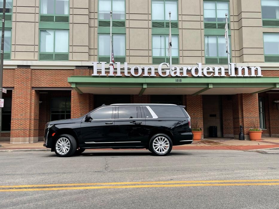 Images Royal Limo Services - Chicago Ohare Executive Limo Service -Chauffeur Services