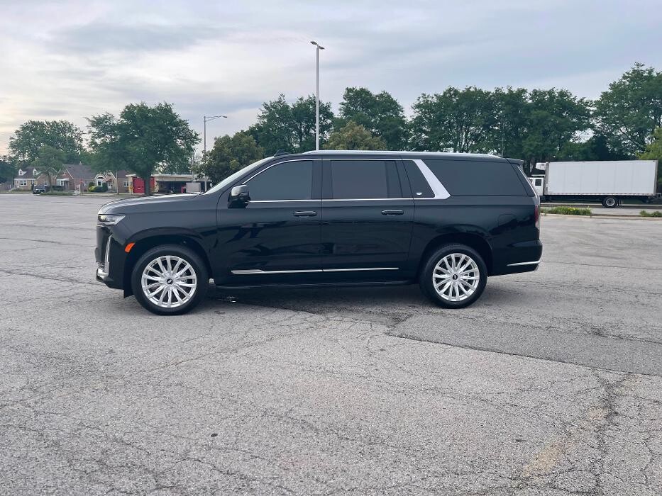 Images Royal Limo Services - Chicago Ohare Executive Limo Service -Chauffeur Services