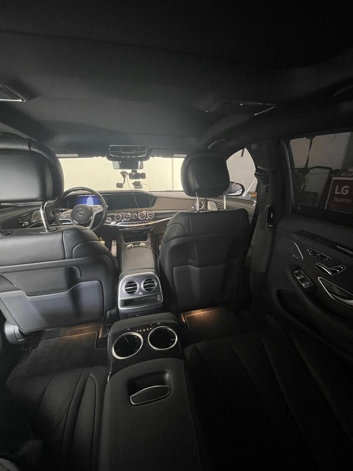 Images Royal Limo Services - Chicago Ohare Executive Limo Service -Chauffeur Services