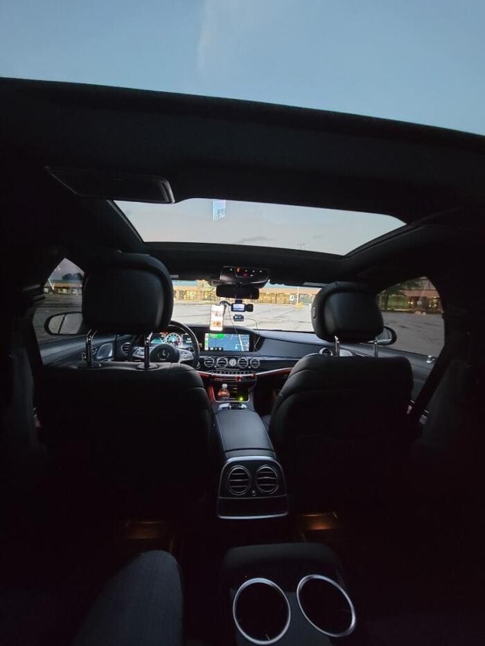 Images Royal Limo Services - Chicago Ohare Executive Limo Service -Chauffeur Services