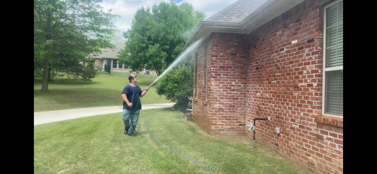 Images LM Pressure Washing