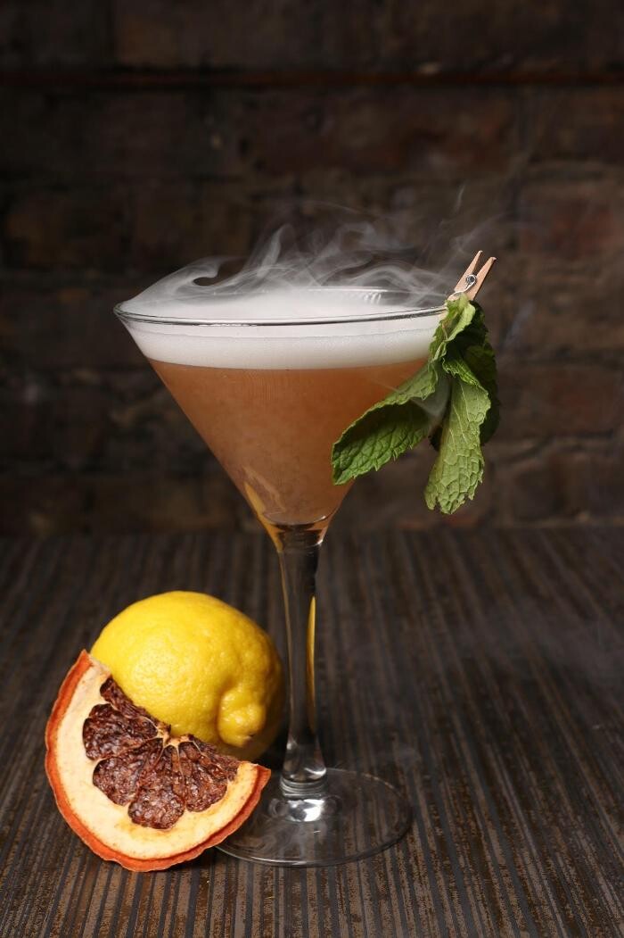 Images DSTRKT Bar & Grill