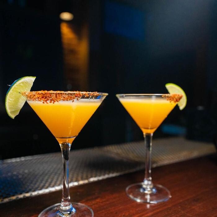 Images DSTRKT Bar & Grill