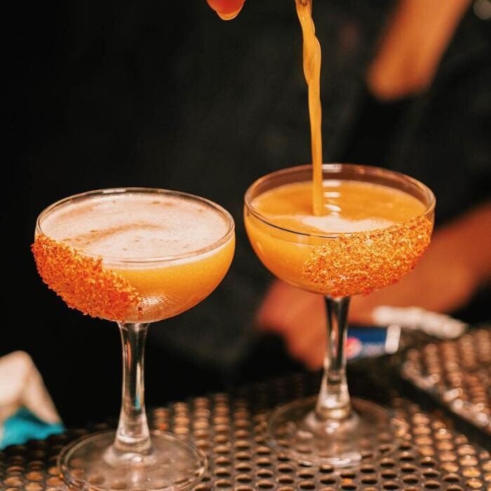 Images DSTRKT Bar & Grill