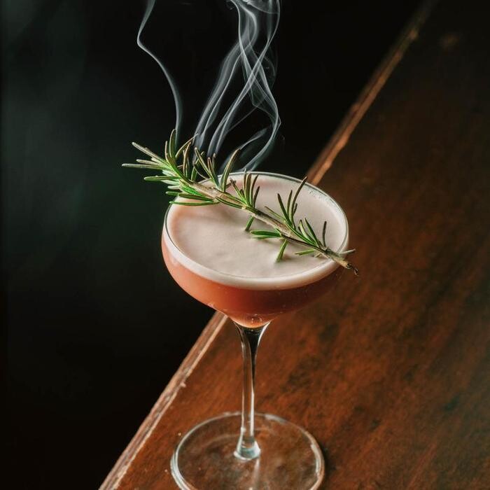 Images DSTRKT Bar & Grill