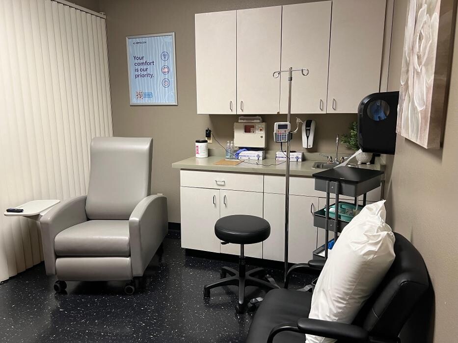 Images AleraCare Infusion Center - Tucson