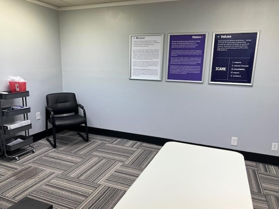 Images AleraCare Infusion Center - Mesa