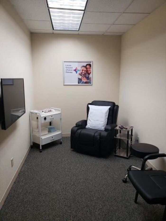 Images AleraCare Infusion Center - Santa Fe