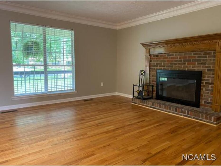 Images Doyle Real Estate