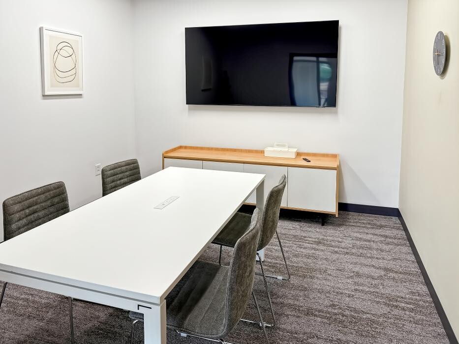 Images Regus Eagan Woods Drive