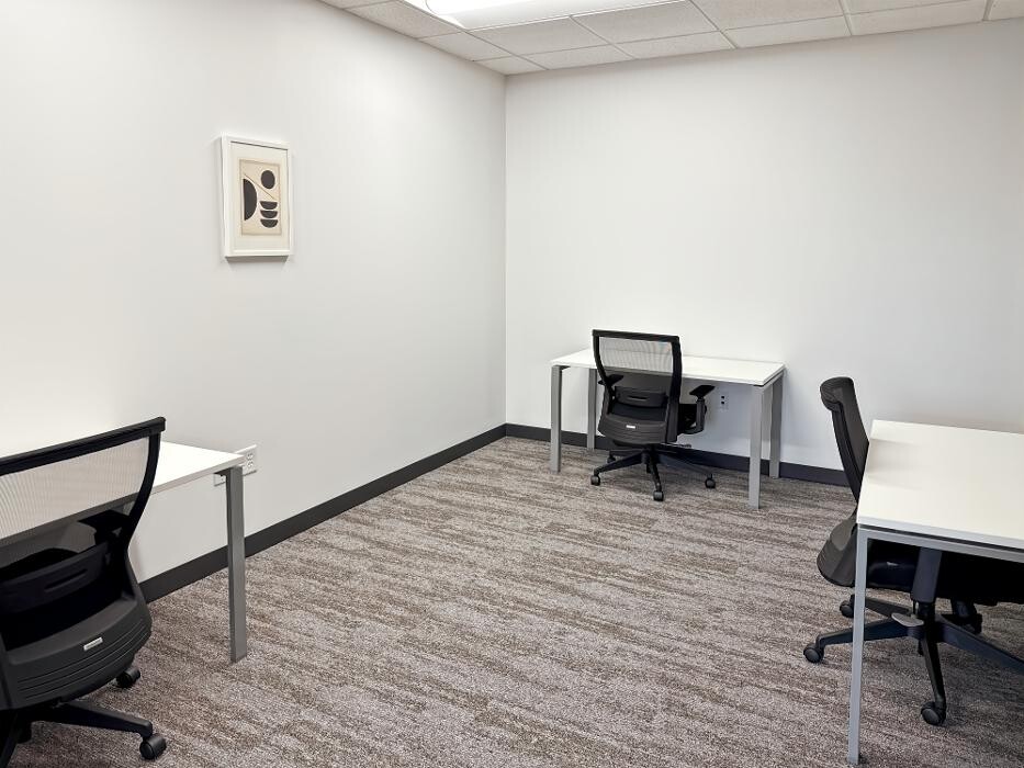 Images Regus Eagan Woods Drive