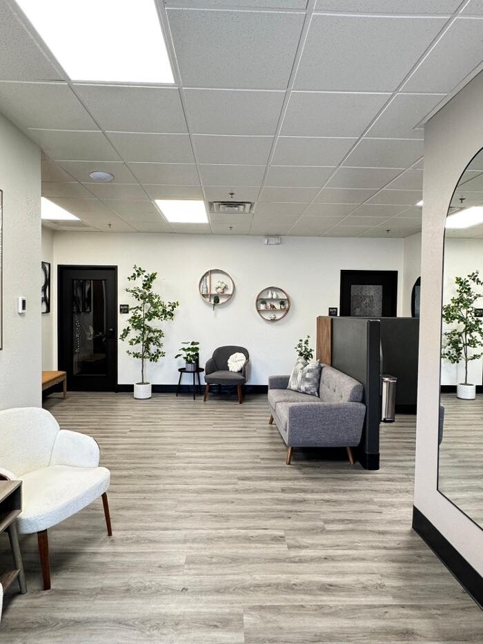 Images MOD Salon Suites