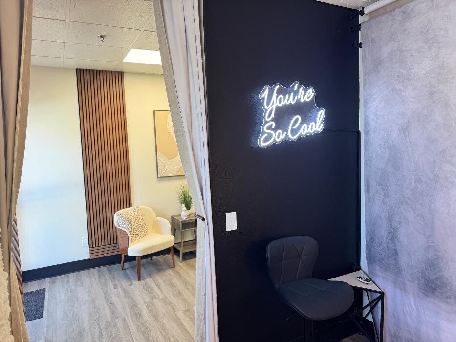 Images MOD Salon Suites