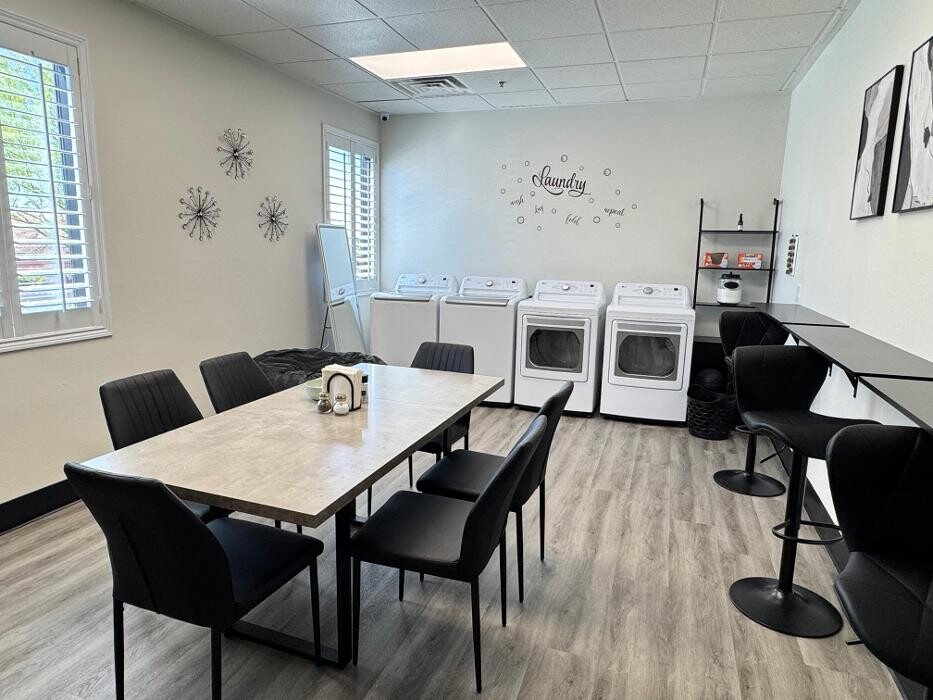 Images MOD Salon Suites