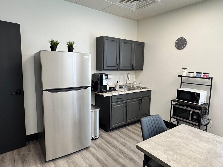 Images MOD Salon Suites