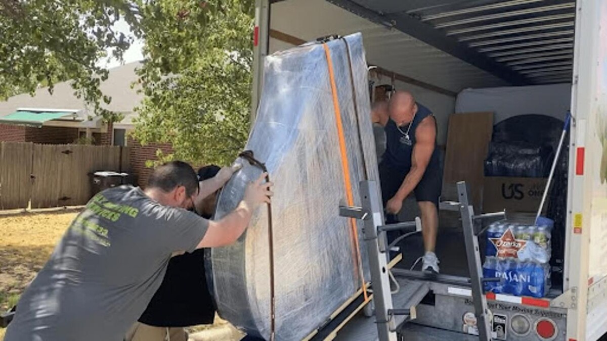 Images Eli Moving & Storage