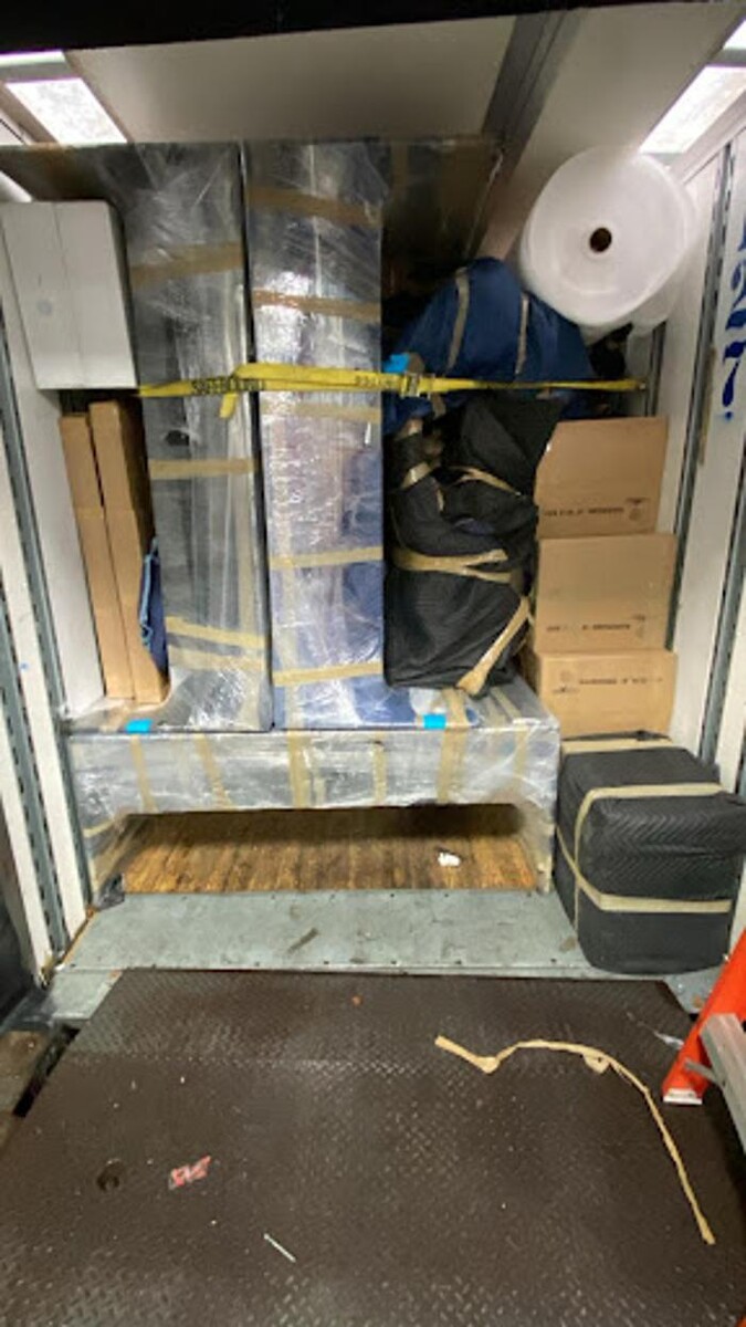Images Eli Moving & Storage