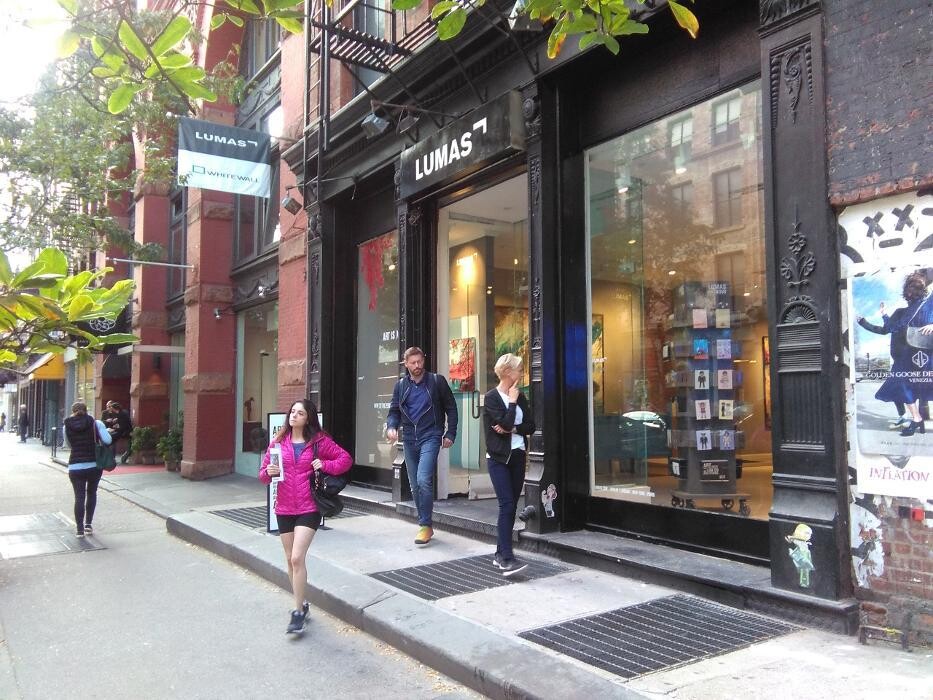 Images LUMAS Gallery - NY SoHo