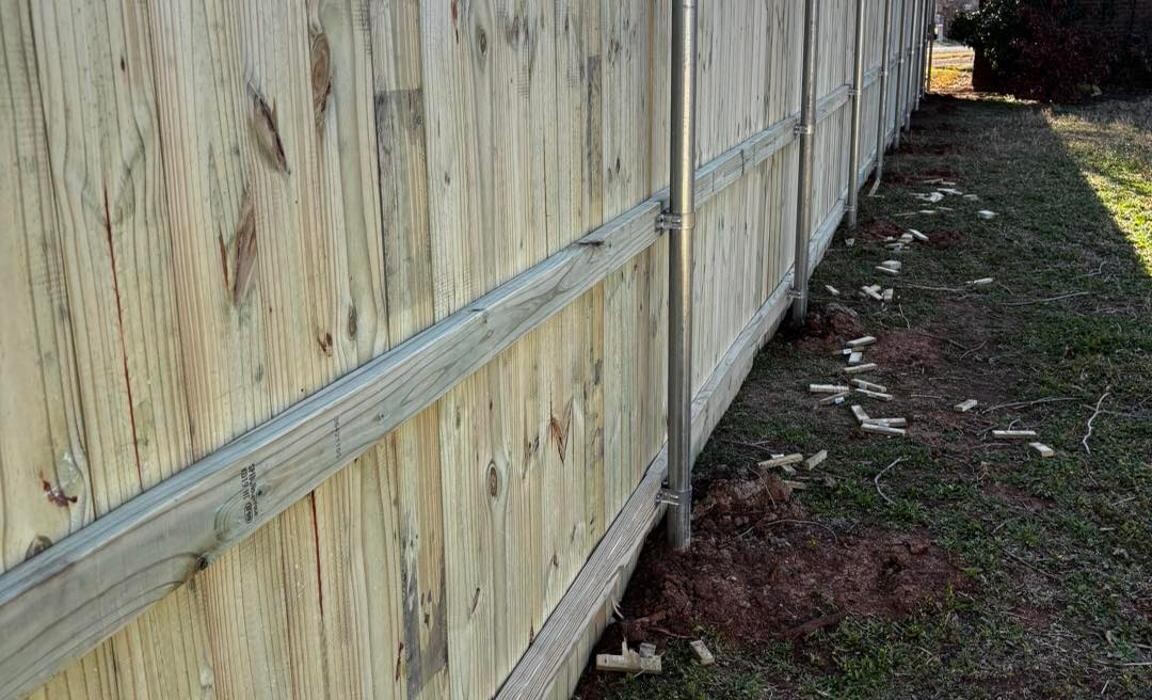 Images KB Fence and Construction