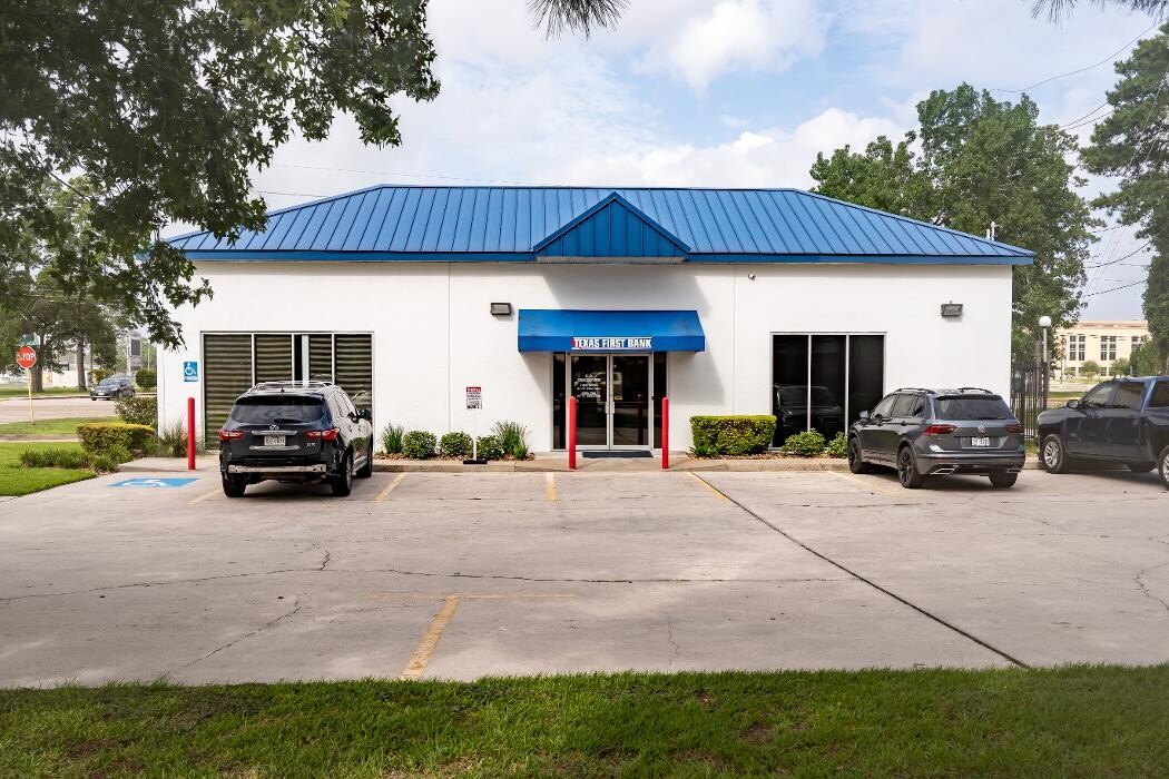 Images Texas First Bank