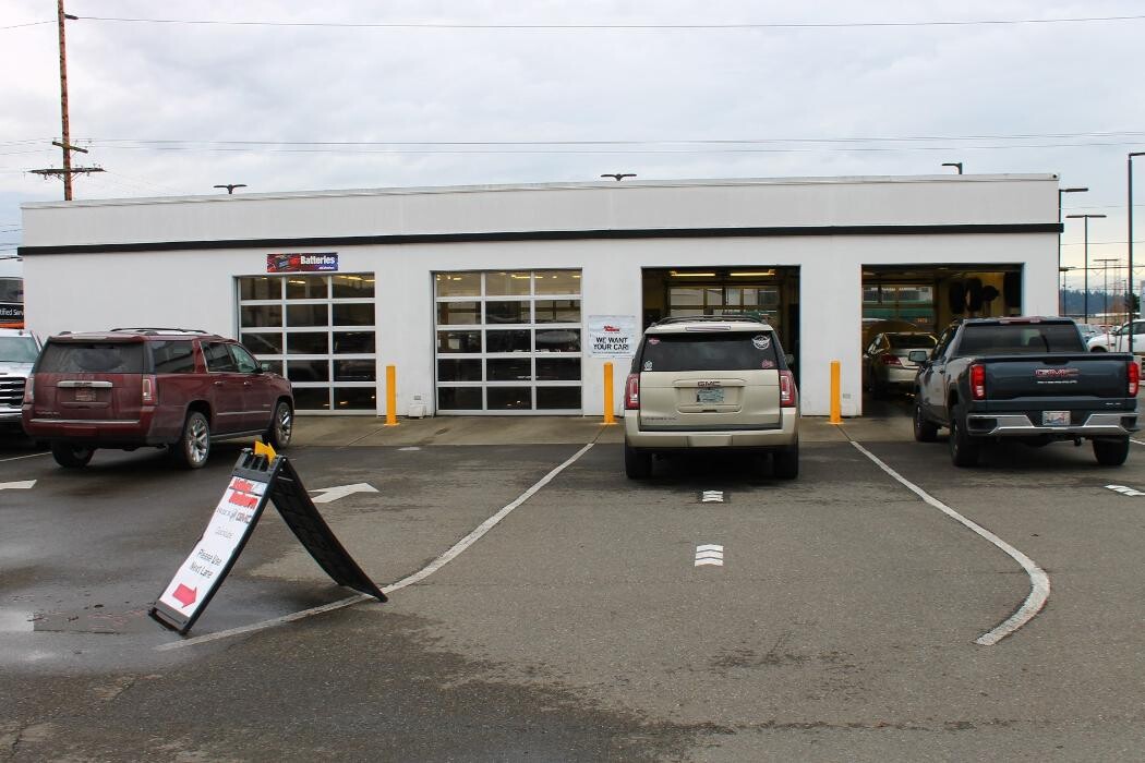 Images Valley Auburn Quick Lube and Tire Center