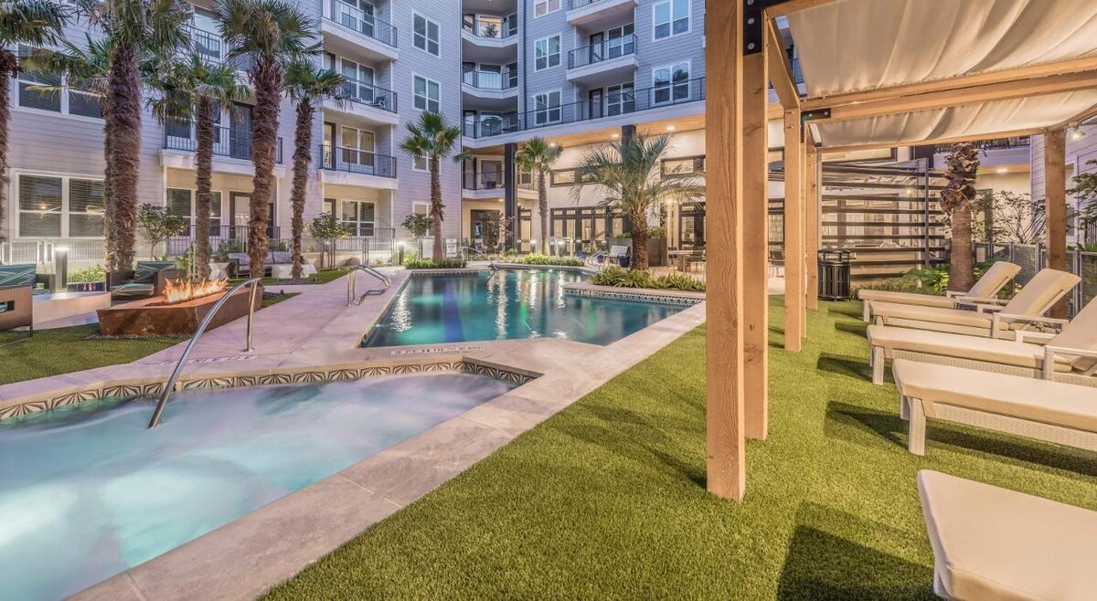 Images Overture Domain