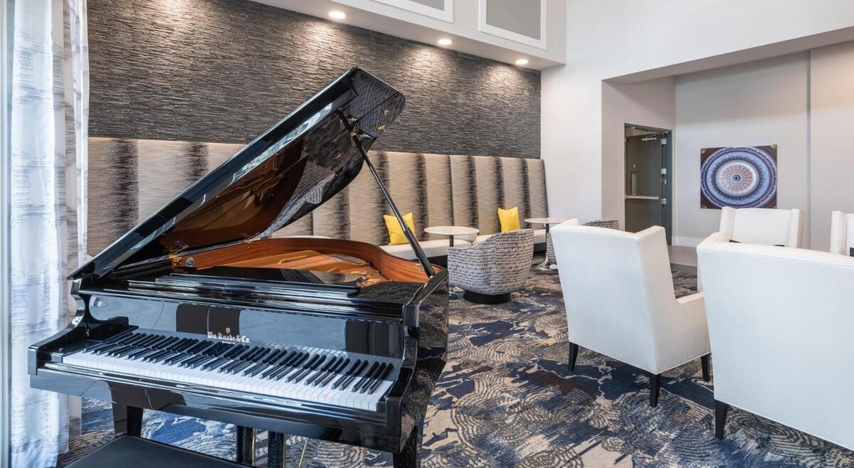 Images Overture Domain