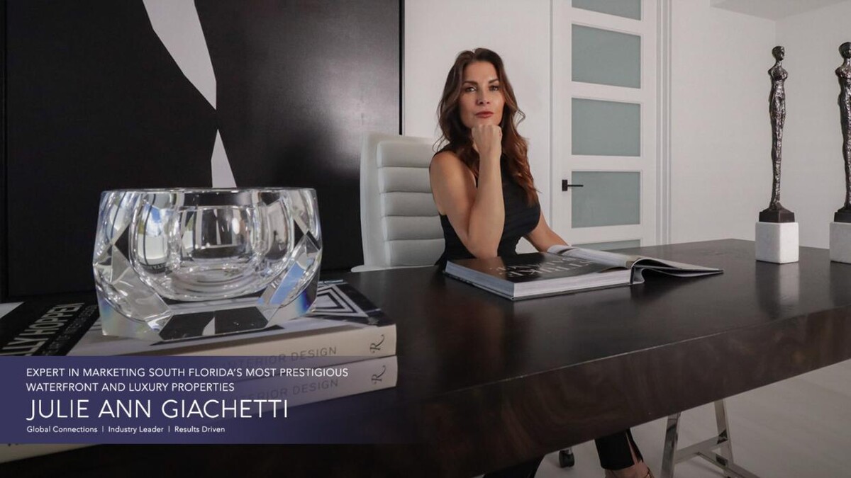 Images Julie Ann Giachetti, P.A | ONE Sotheby's International Realty