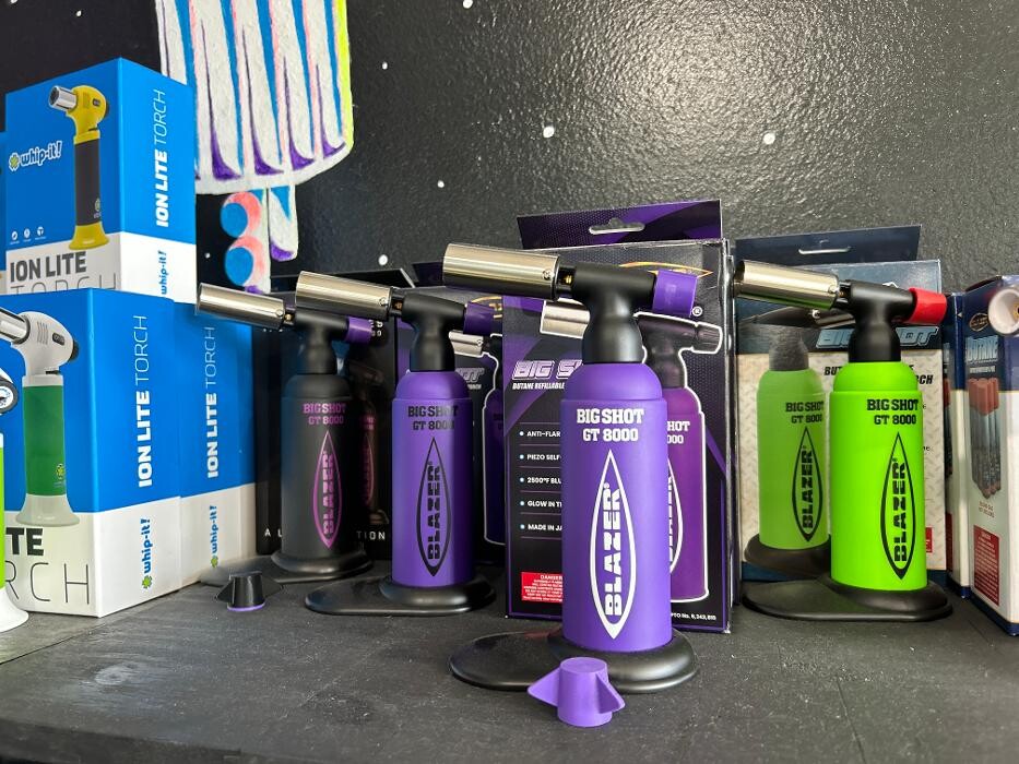 Images Stay Glassy HQ Vape & Smoke Shop