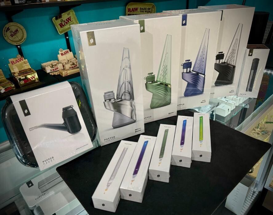 Images Stay Glassy HQ Vape & Smoke Shop