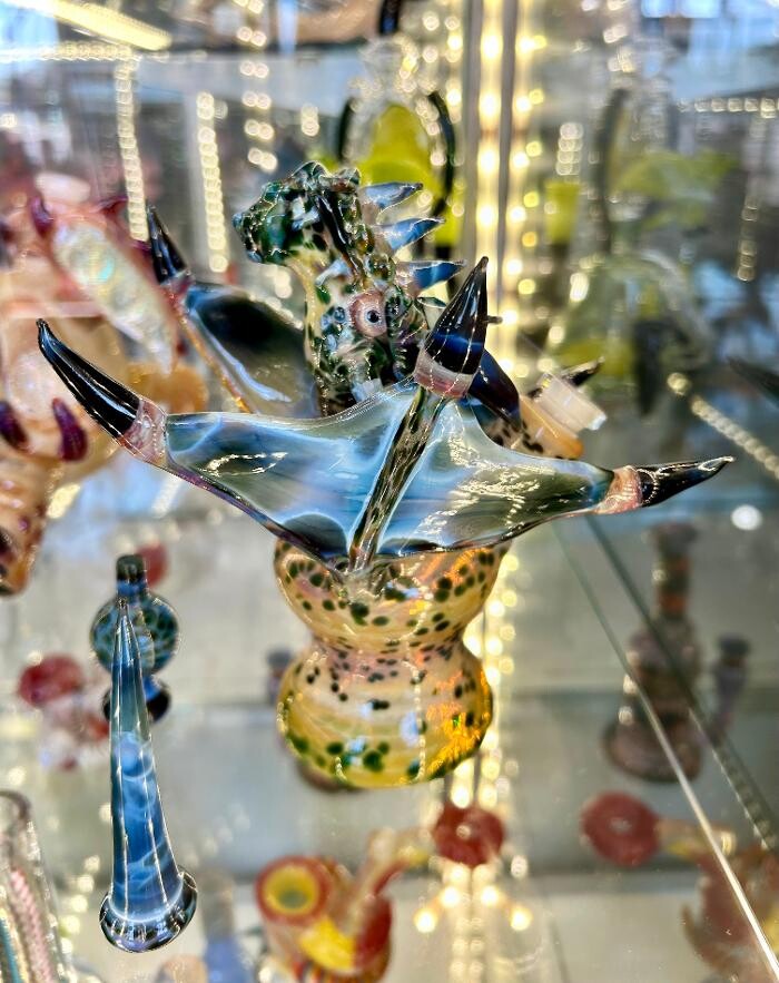 Images Stay Glassy HQ Vape & Smoke Shop