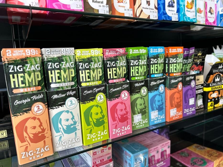 Images Stay Glassy HQ Vape & Smoke Shop