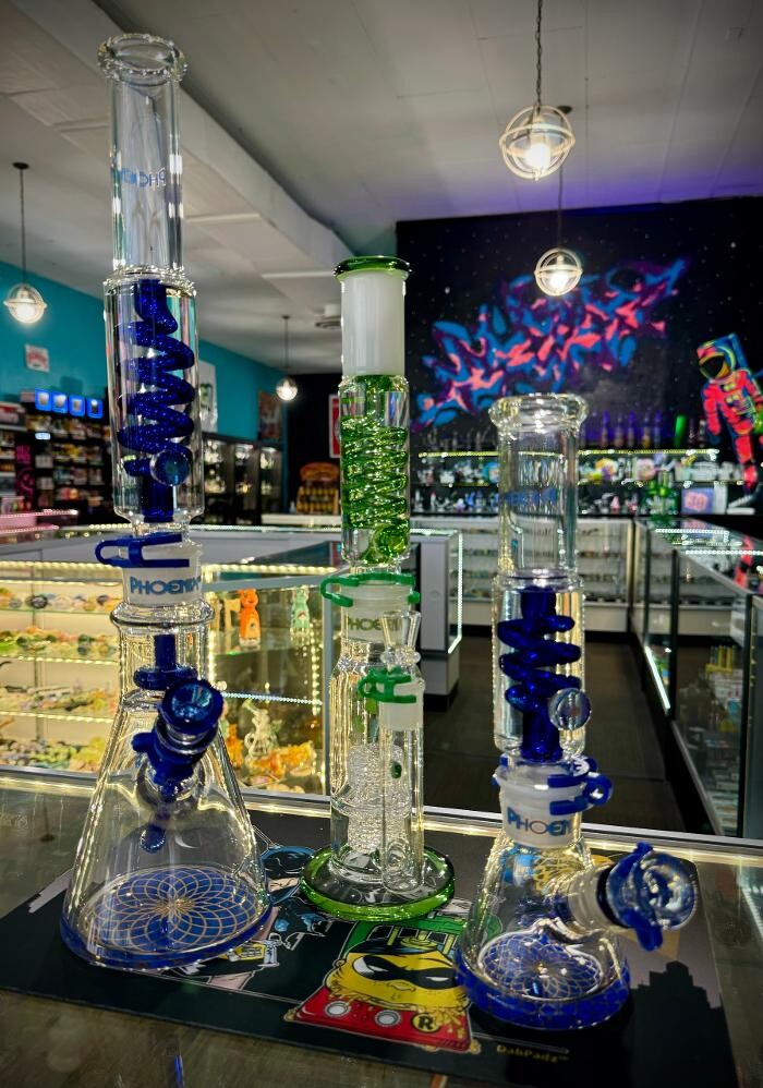 Images Stay Glassy HQ Vape & Smoke Shop