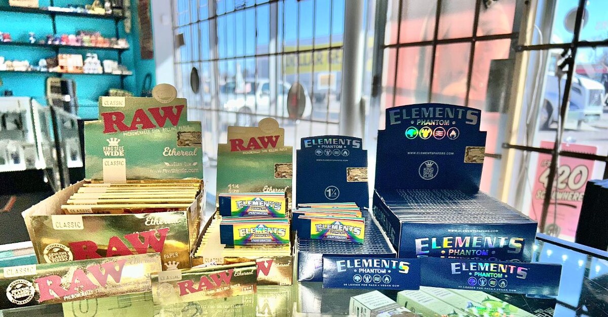 Images Stay Glassy HQ Vape & Smoke Shop