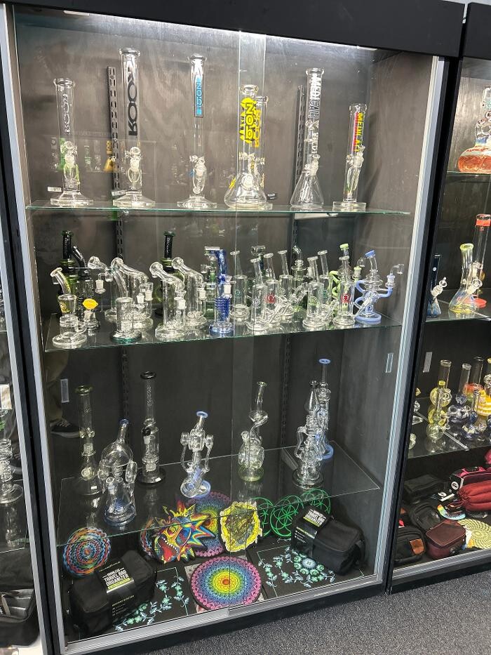 Images Stay Glassy HQ Vape & Smoke Shop