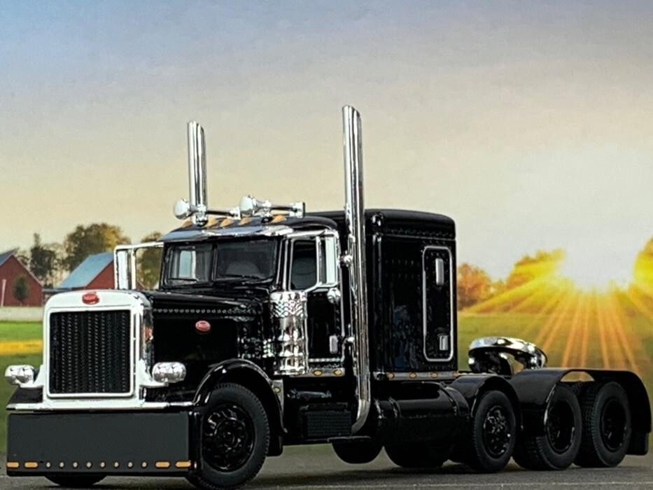 Images Rodriguez Trucking & Used Parts